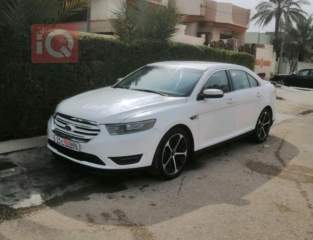 Ford Taurus